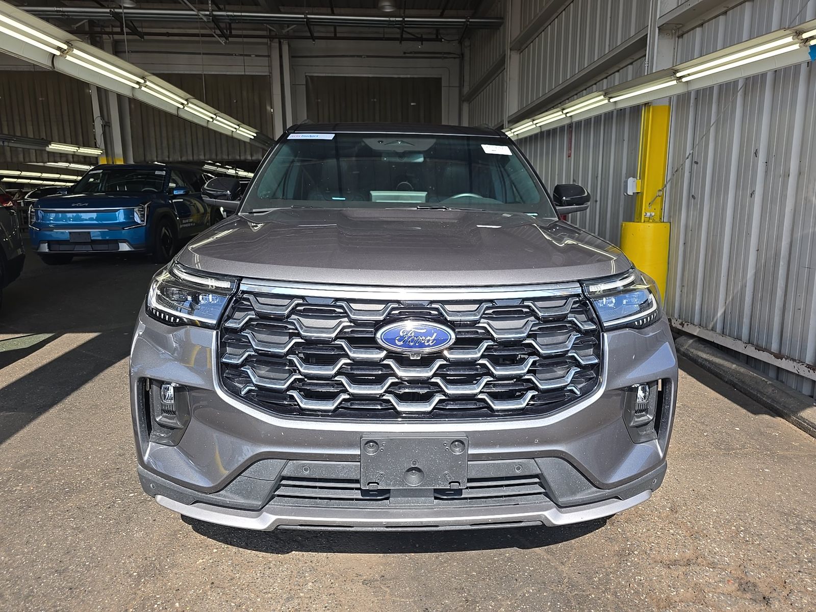 FORD EXPLORER - 3