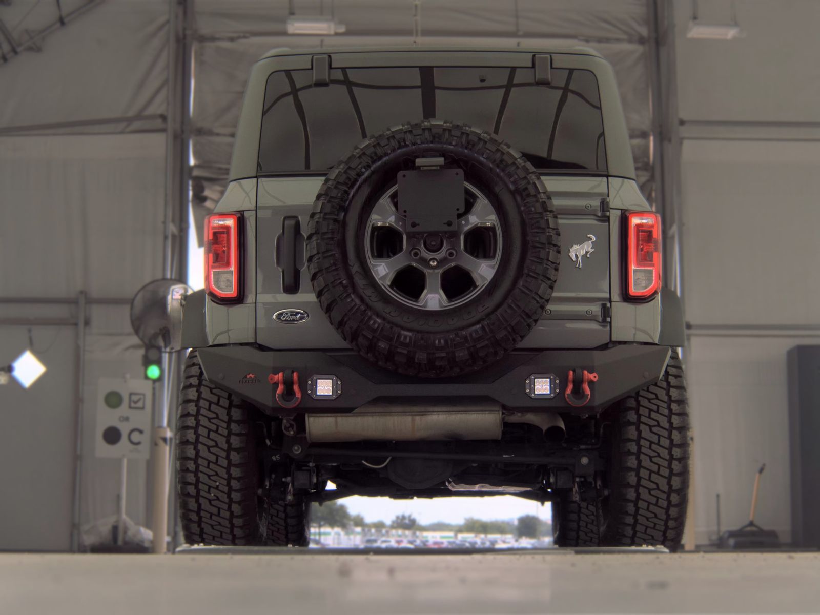FORD BRONCO - 8