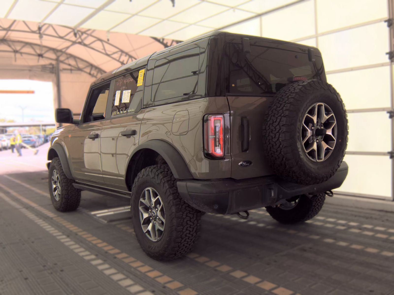 FORD BRONCO - 9