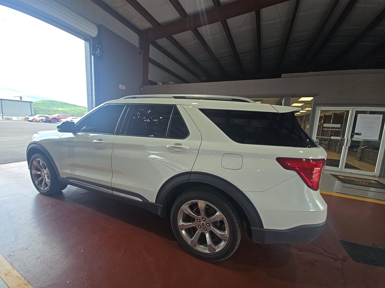 FORD EXPLORER - 7