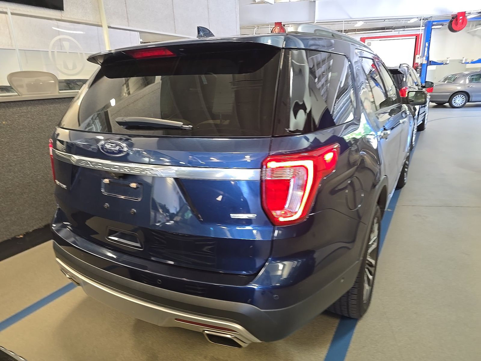 FORD EXPLORER - 5