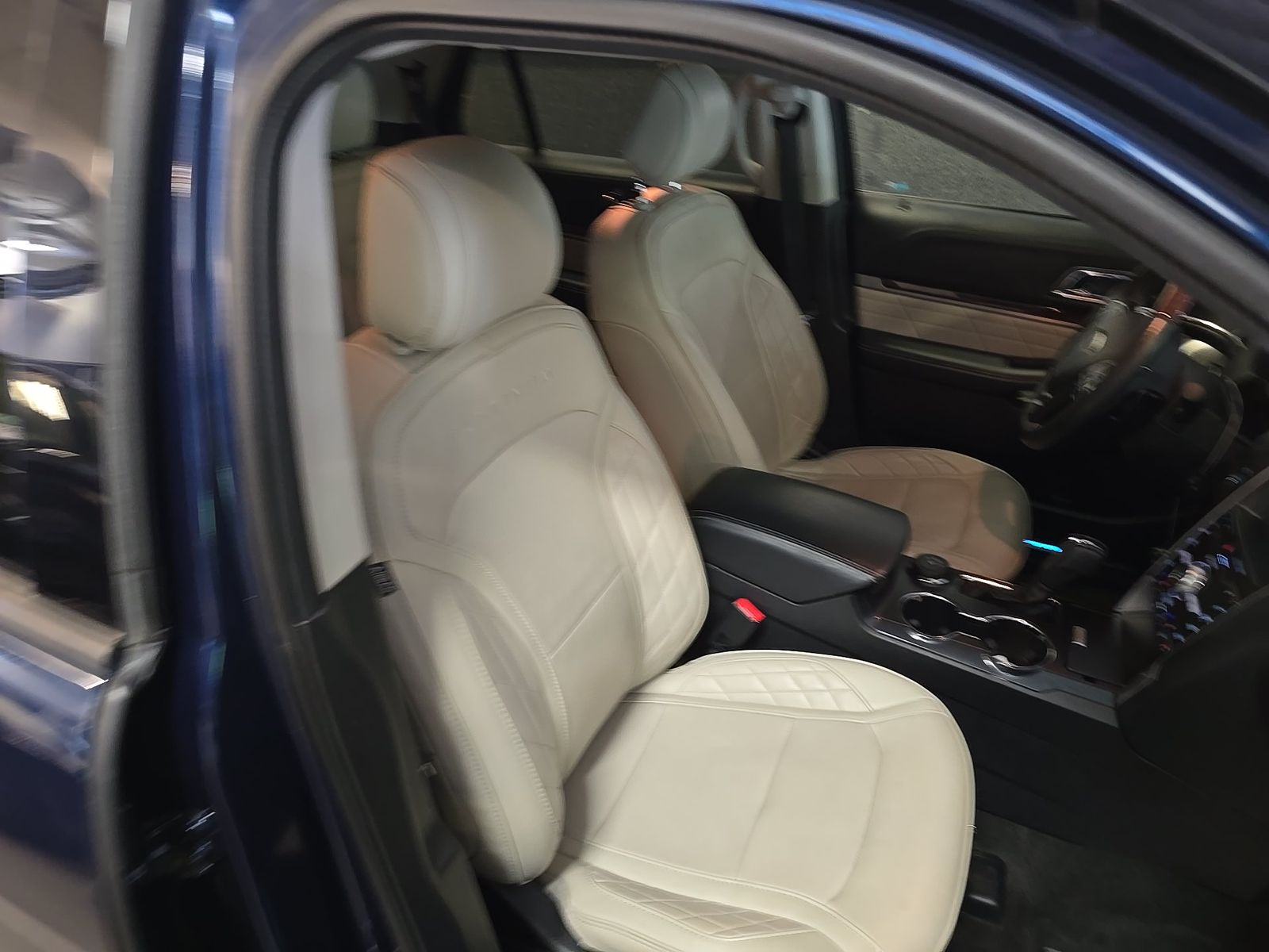 FORD EXPLORER - 9
