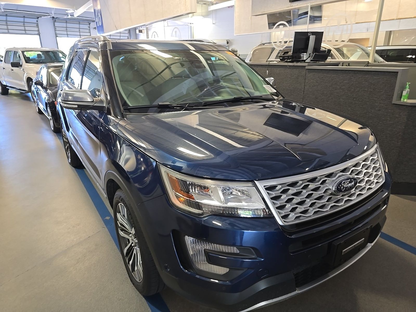 FORD EXPLORER - 4