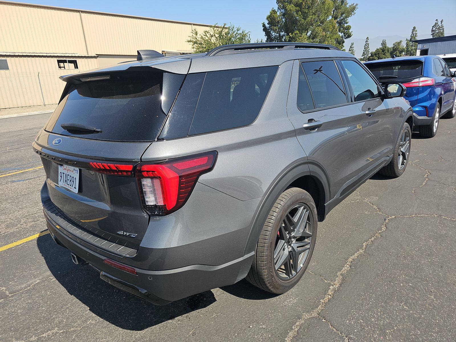 2025 Ford Explorer ST-Line AWD