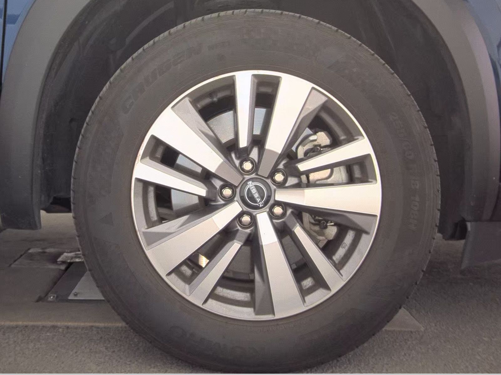 2026 Nissan Pathfinder SL FWD