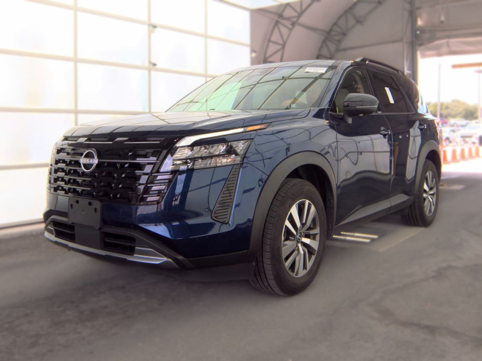2026 Nissan Pathfinder SL FWD