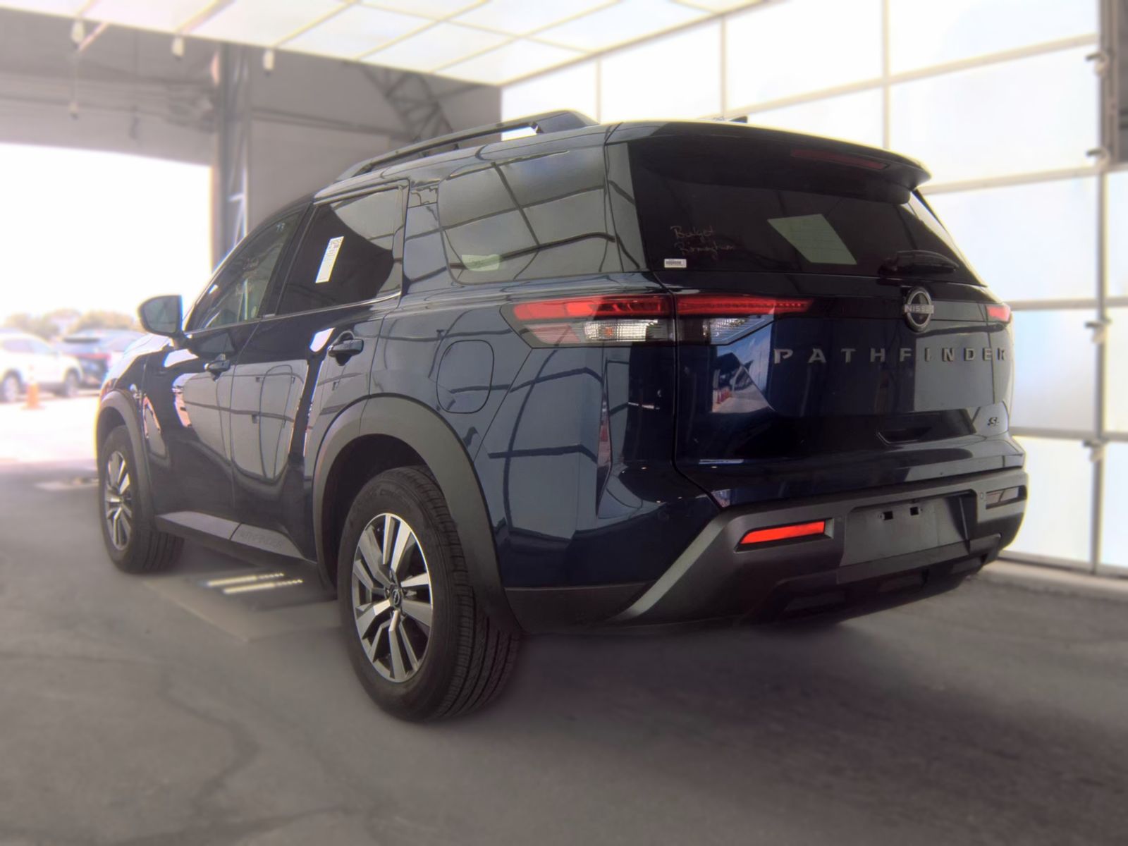 2026 Nissan Pathfinder SL FWD