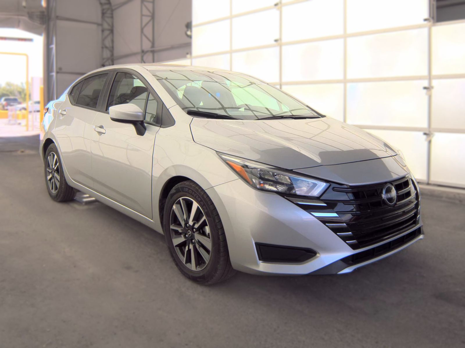 NISSAN VERSA - 5