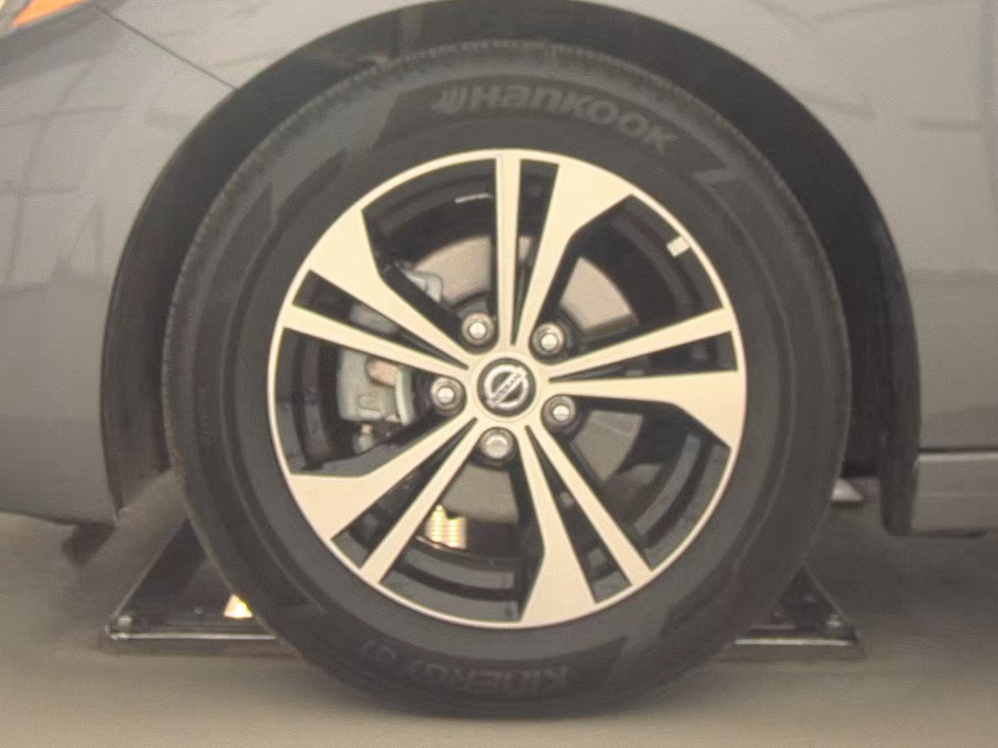NISSAN SENTRA - 10