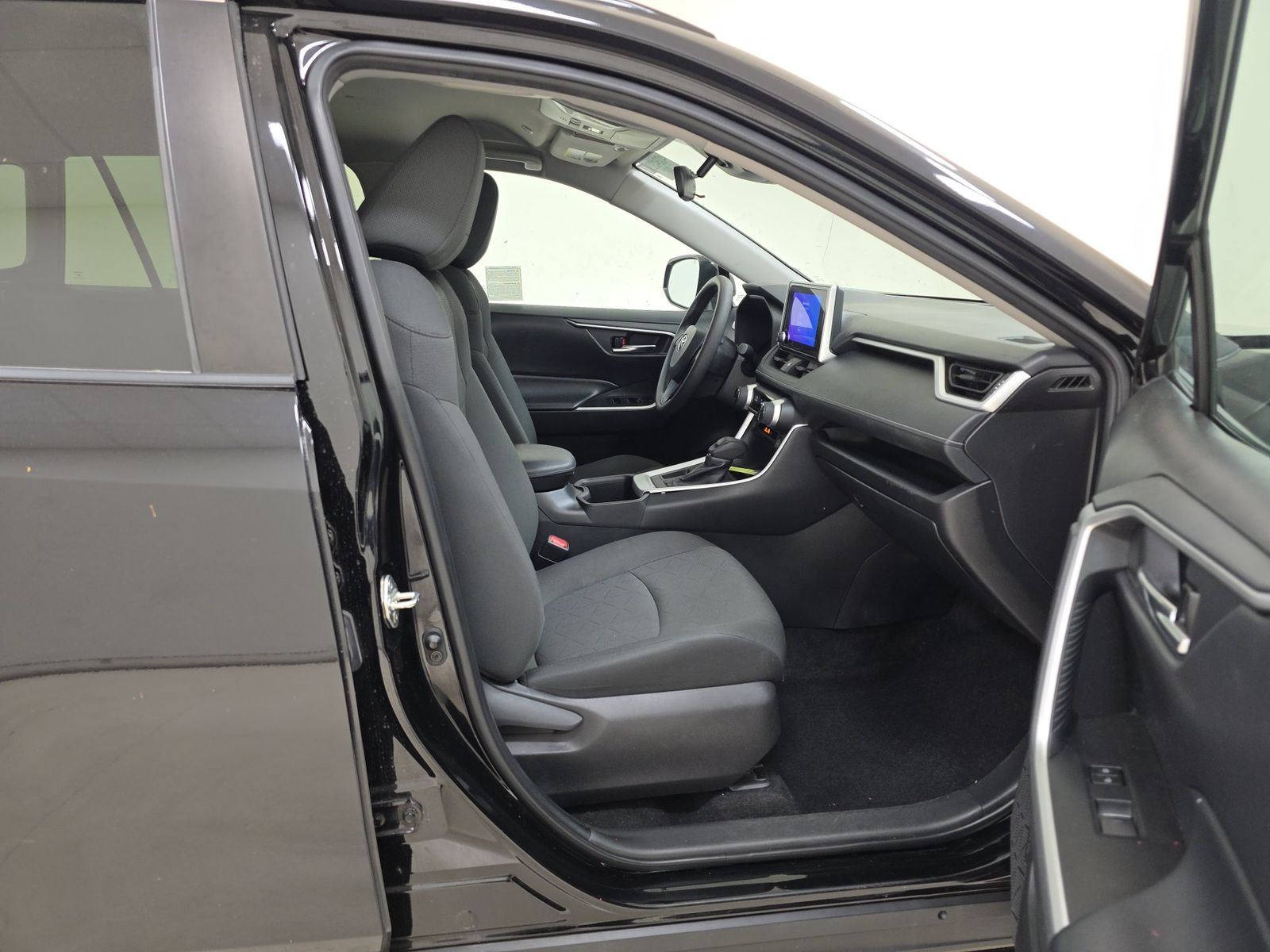 2024 Toyota RAV4 XLE FWD