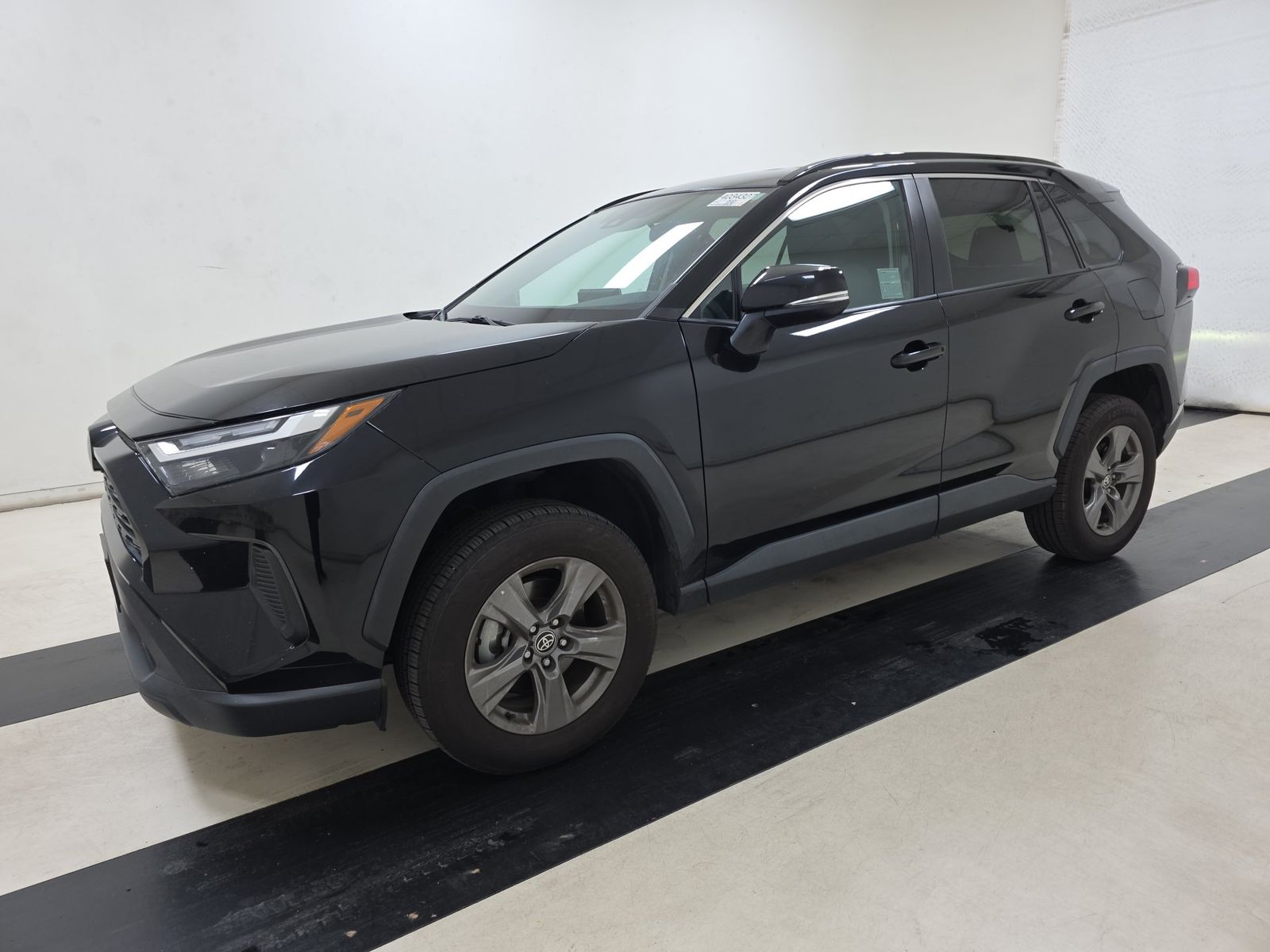 2024 Toyota RAV4 XLE FWD
