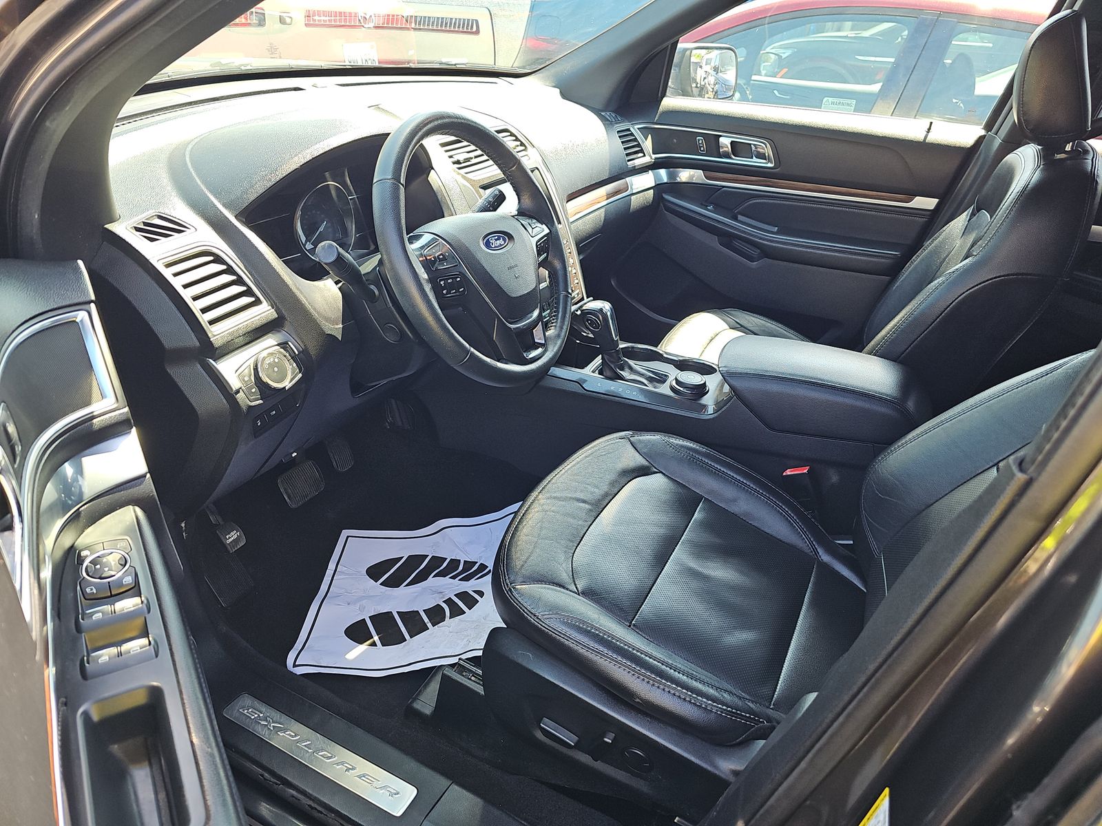 FORD EXPLORER - 8