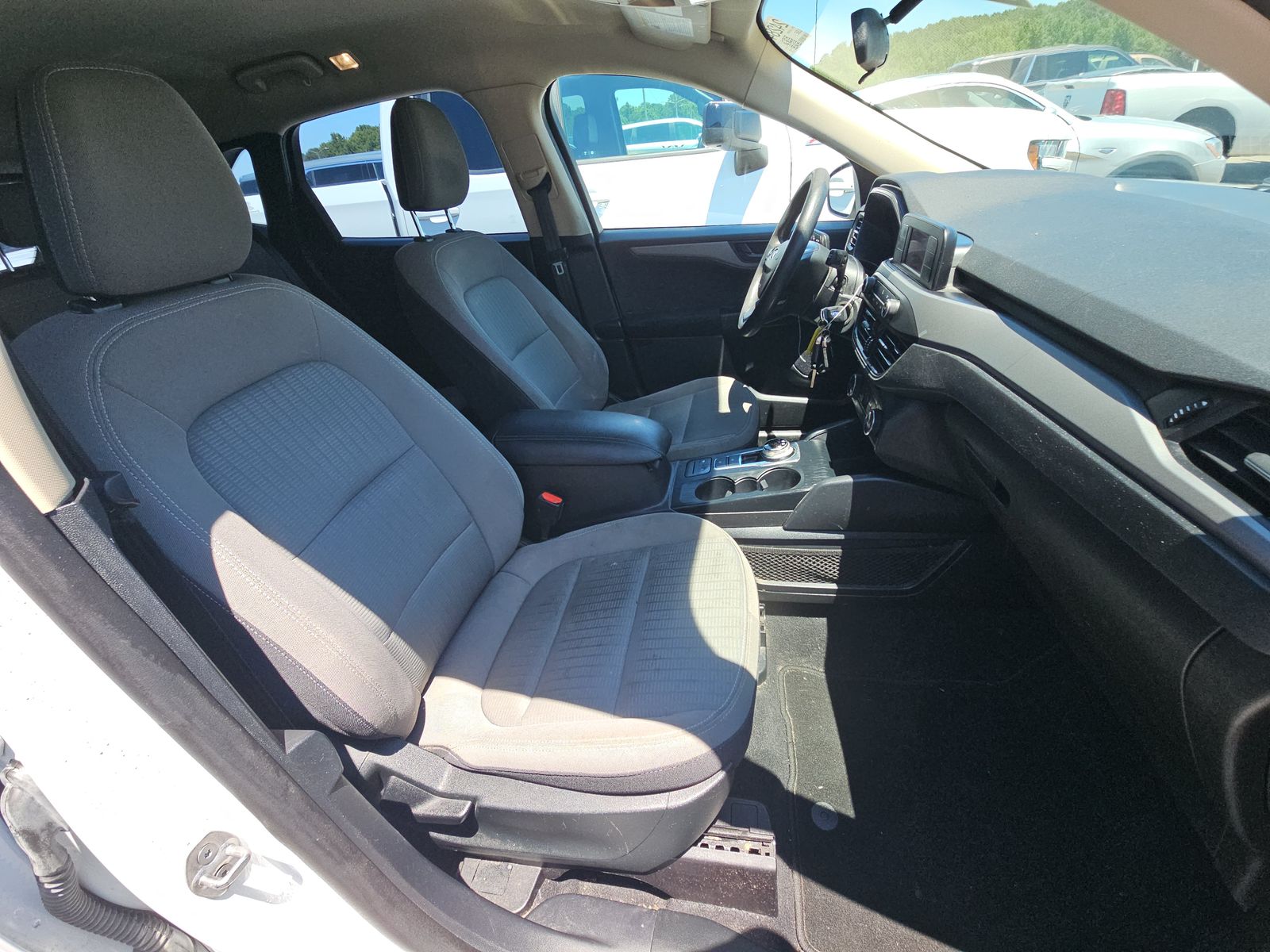 FORD ESCAPE - 9