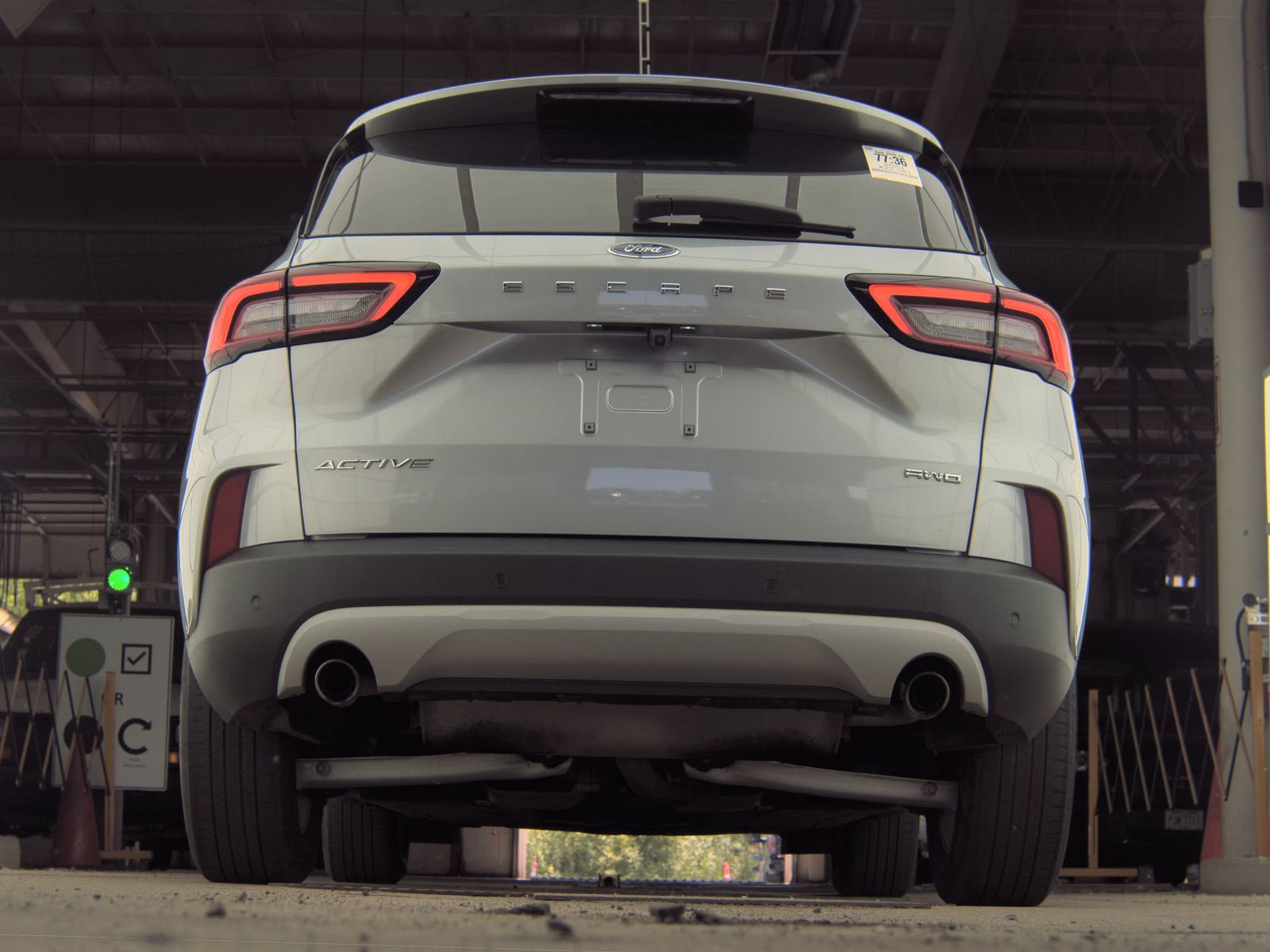 FORD ESCAPE - 8