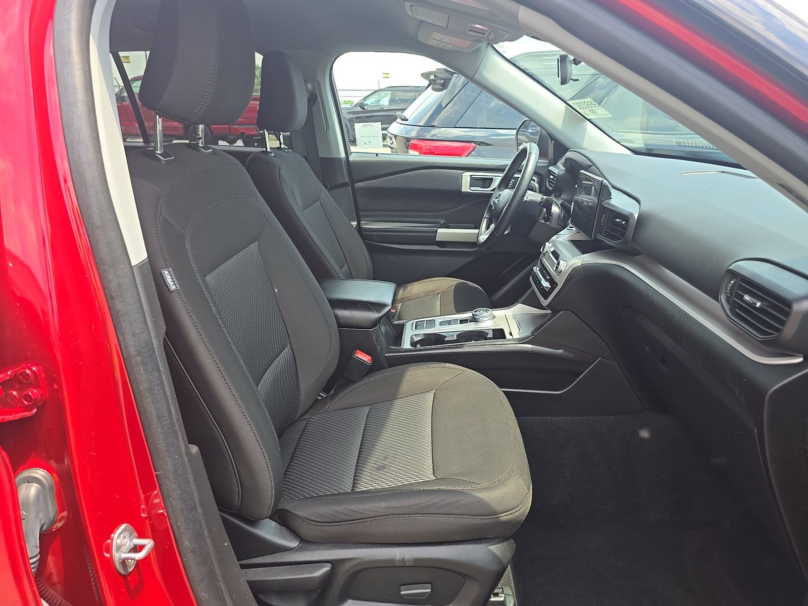 FORD EXPLORER - 9