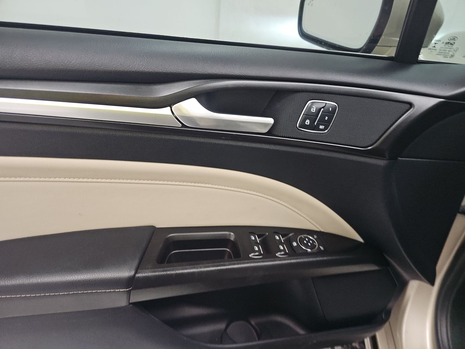 FORD FUSION - 10