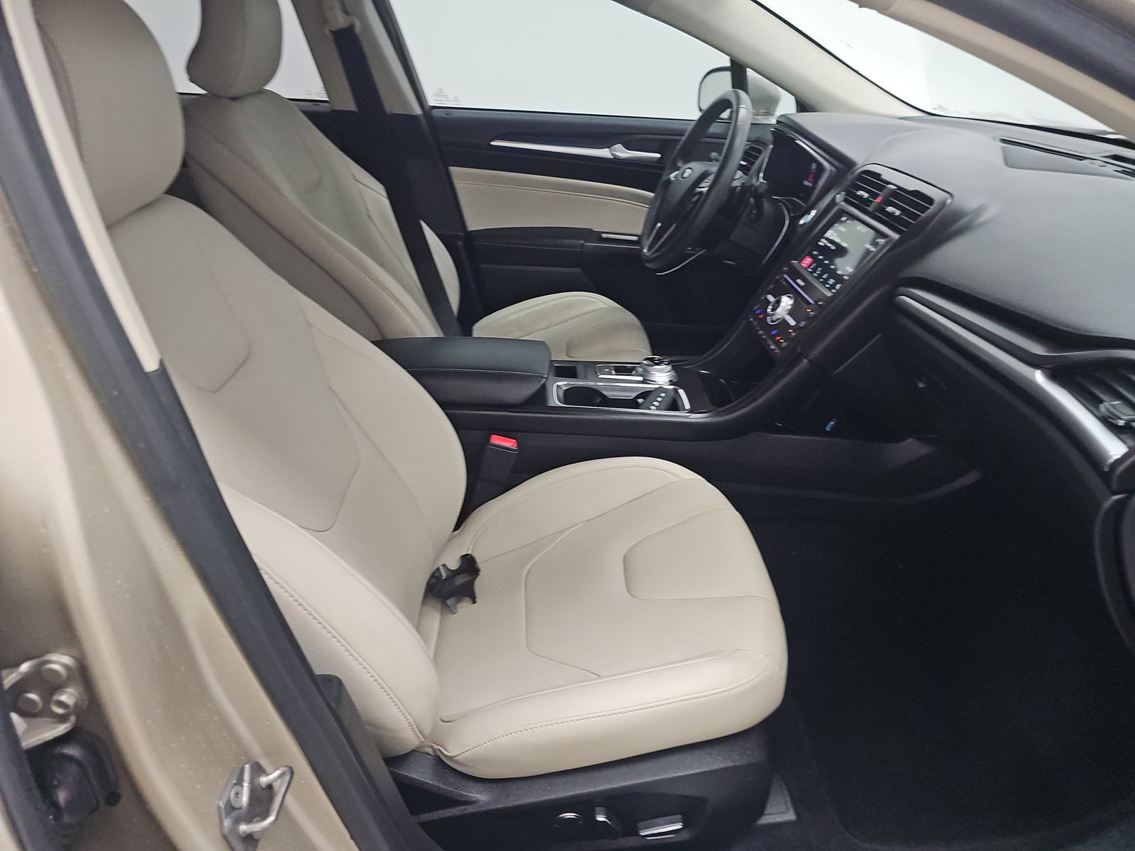 FORD FUSION - 9