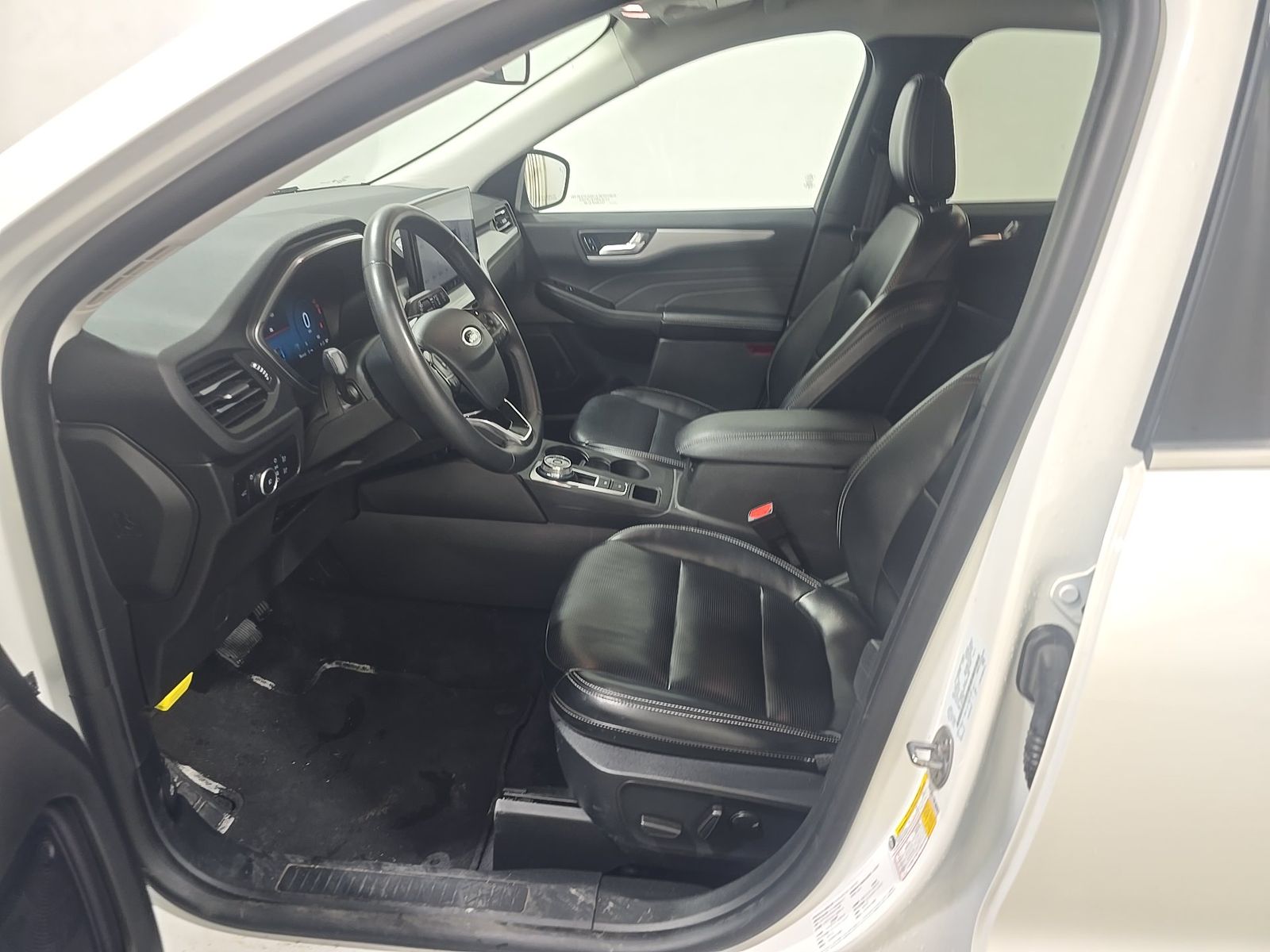 FORD ESCAPE - 8