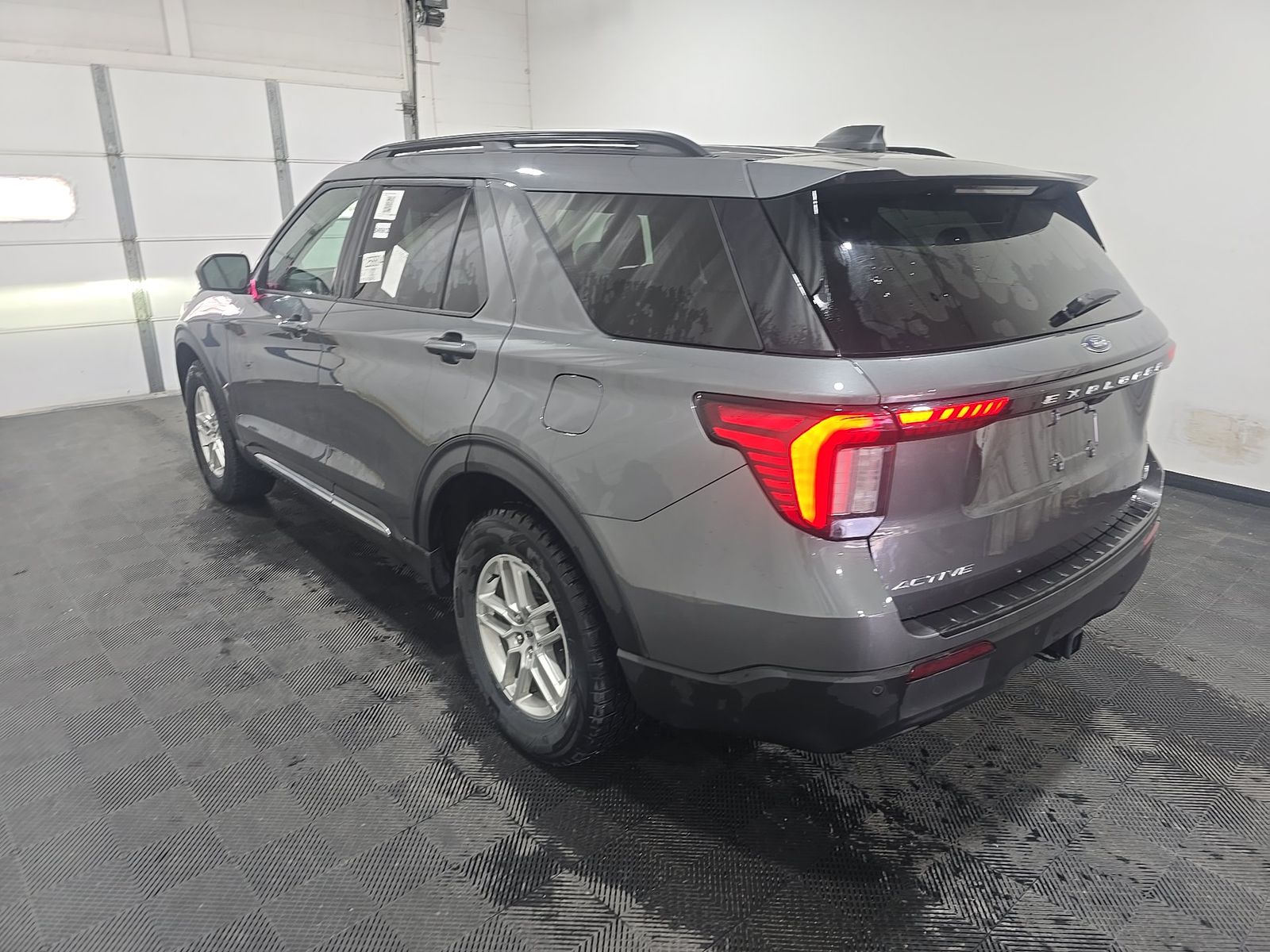 FORD EXPLORER - 7