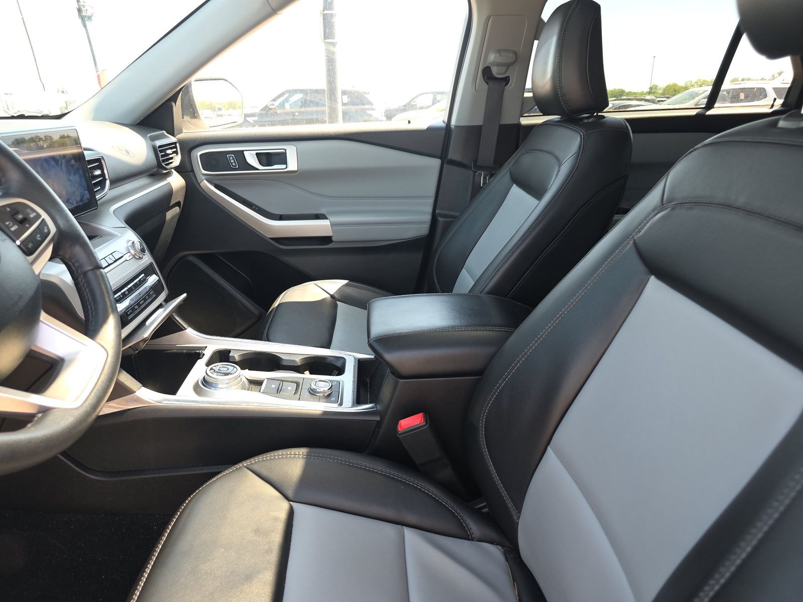FORD EXPLORER - 8