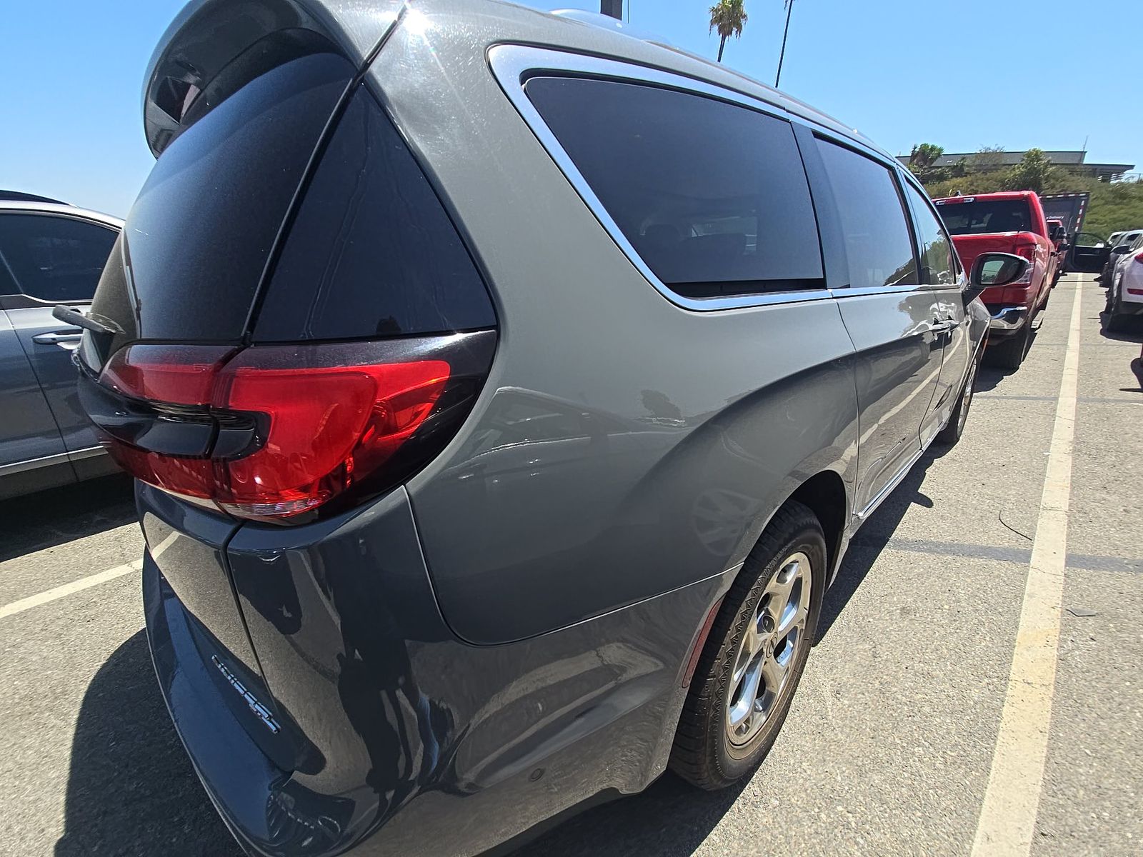 2021 Chrysler Pacifica Limited AWD