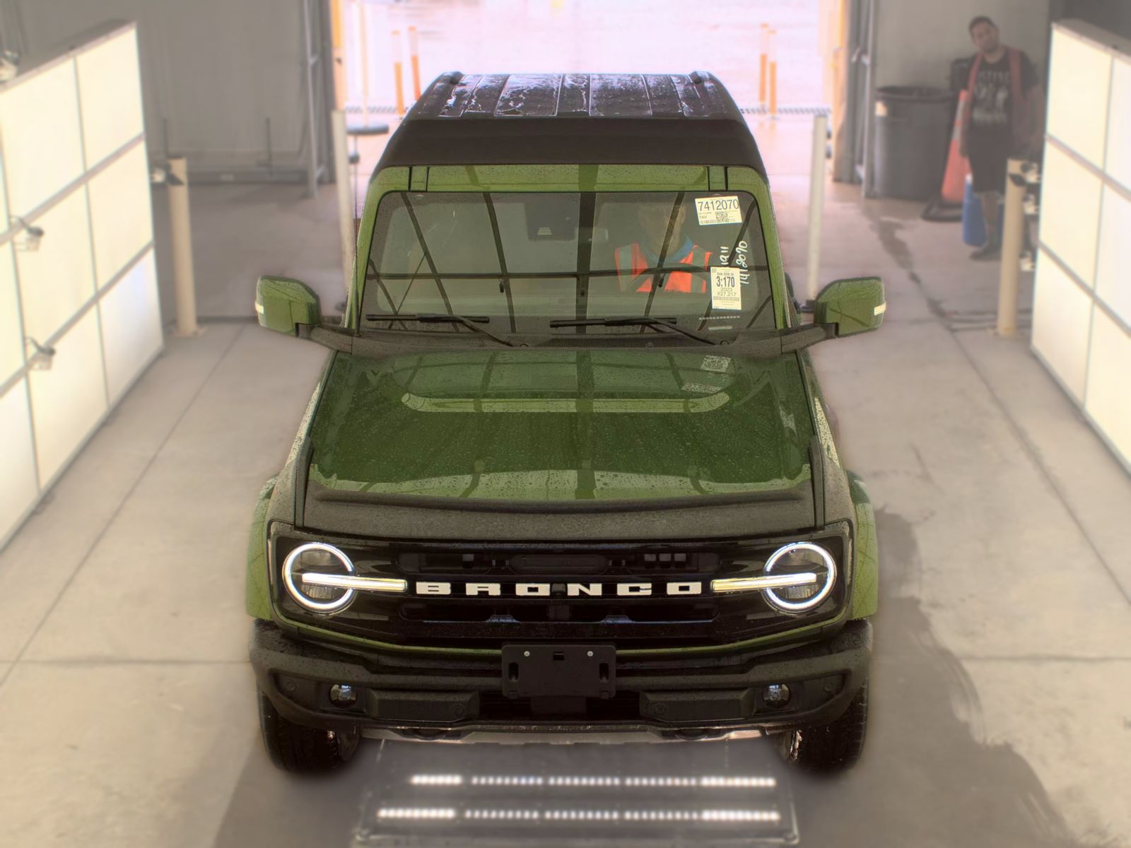 FORD BRONCO - 3