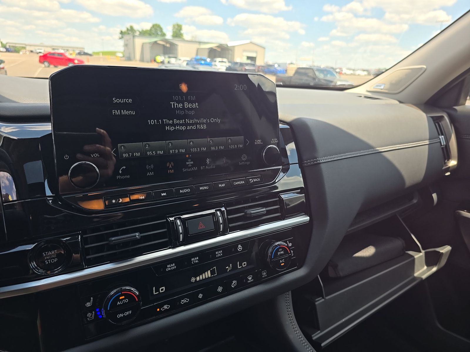 2025 Nissan Pathfinder Platinum FWD