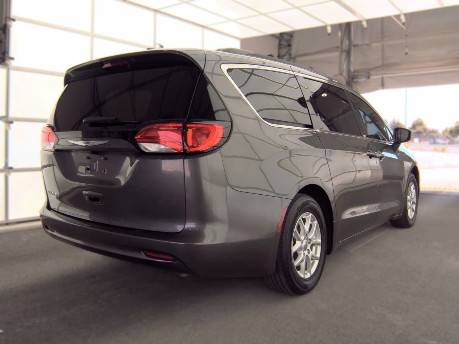 CHRYSLER VOYAGER - 6