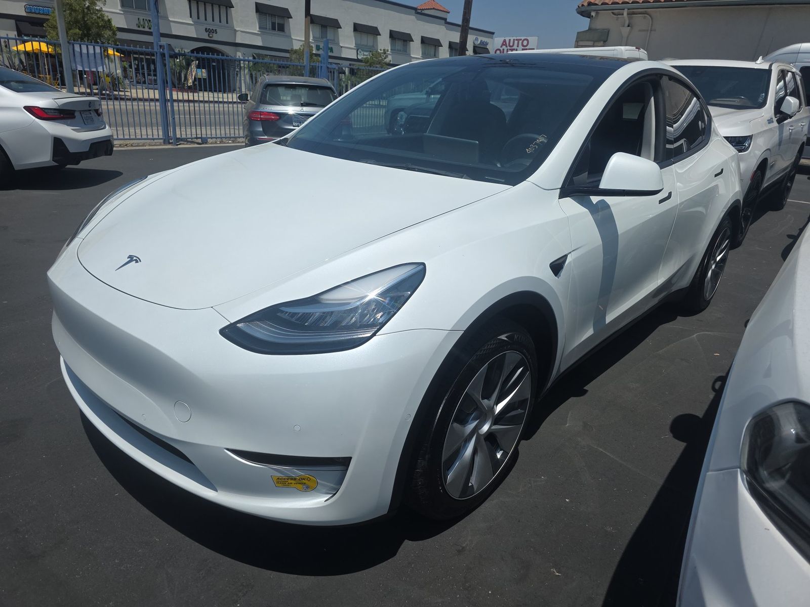 TESLA MODEL Y - 1