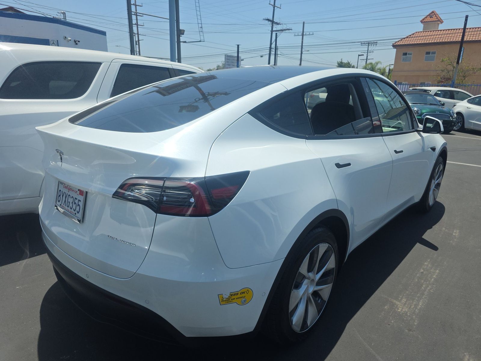 TESLA MODEL Y - 5