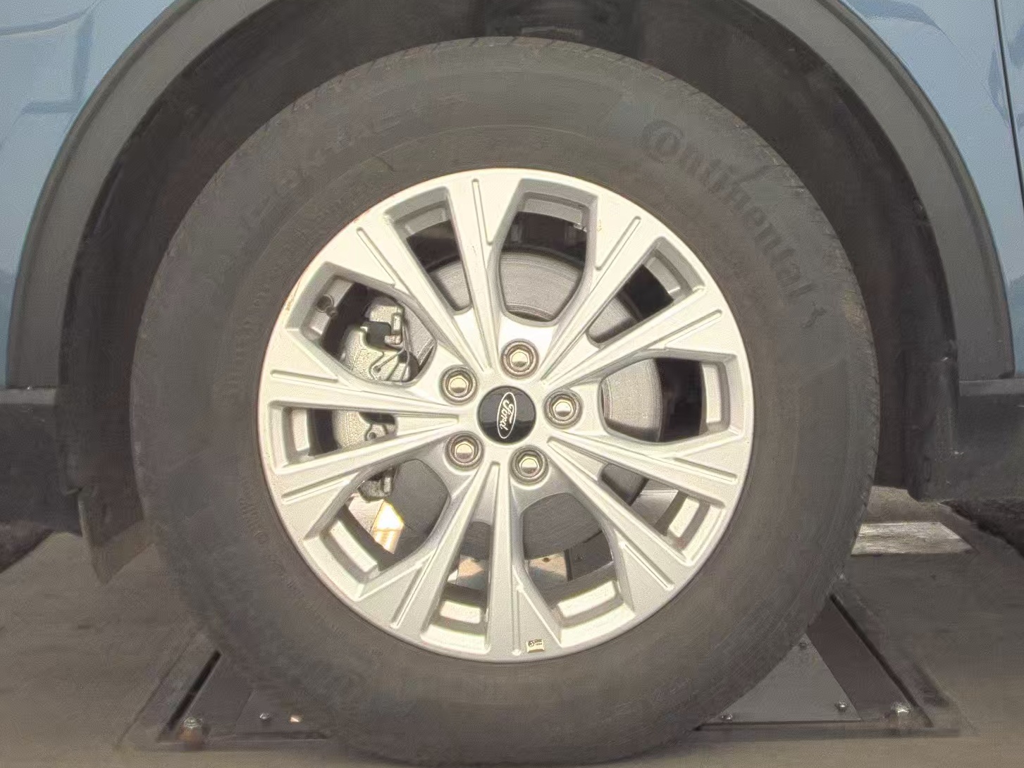 FORD ESCAPE - 10