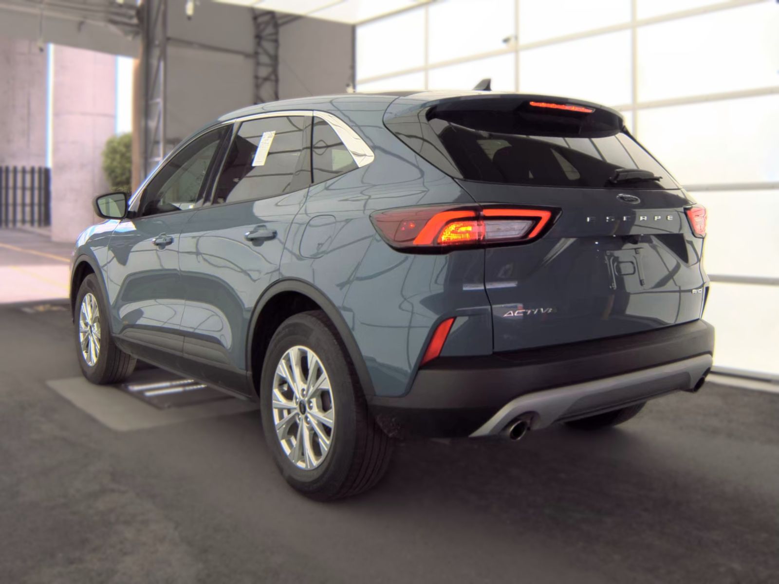 FORD ESCAPE - 9