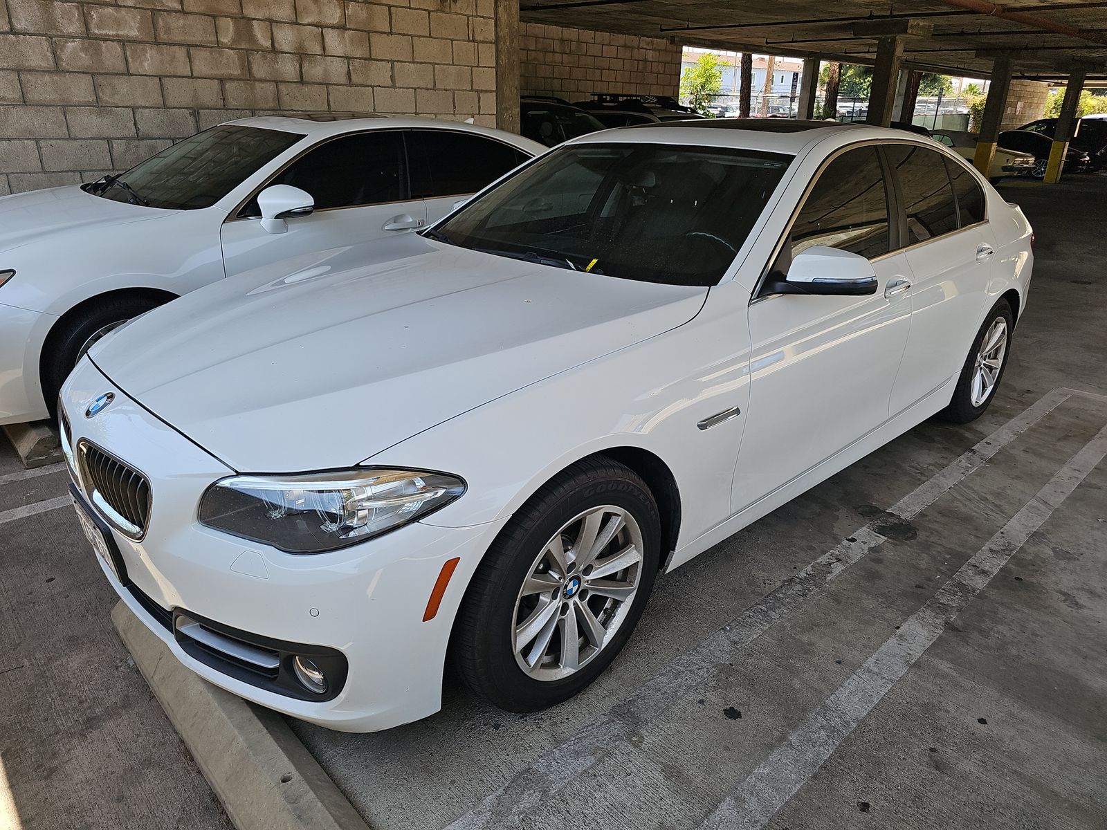 2015 BMW 5 Series 528i RWD