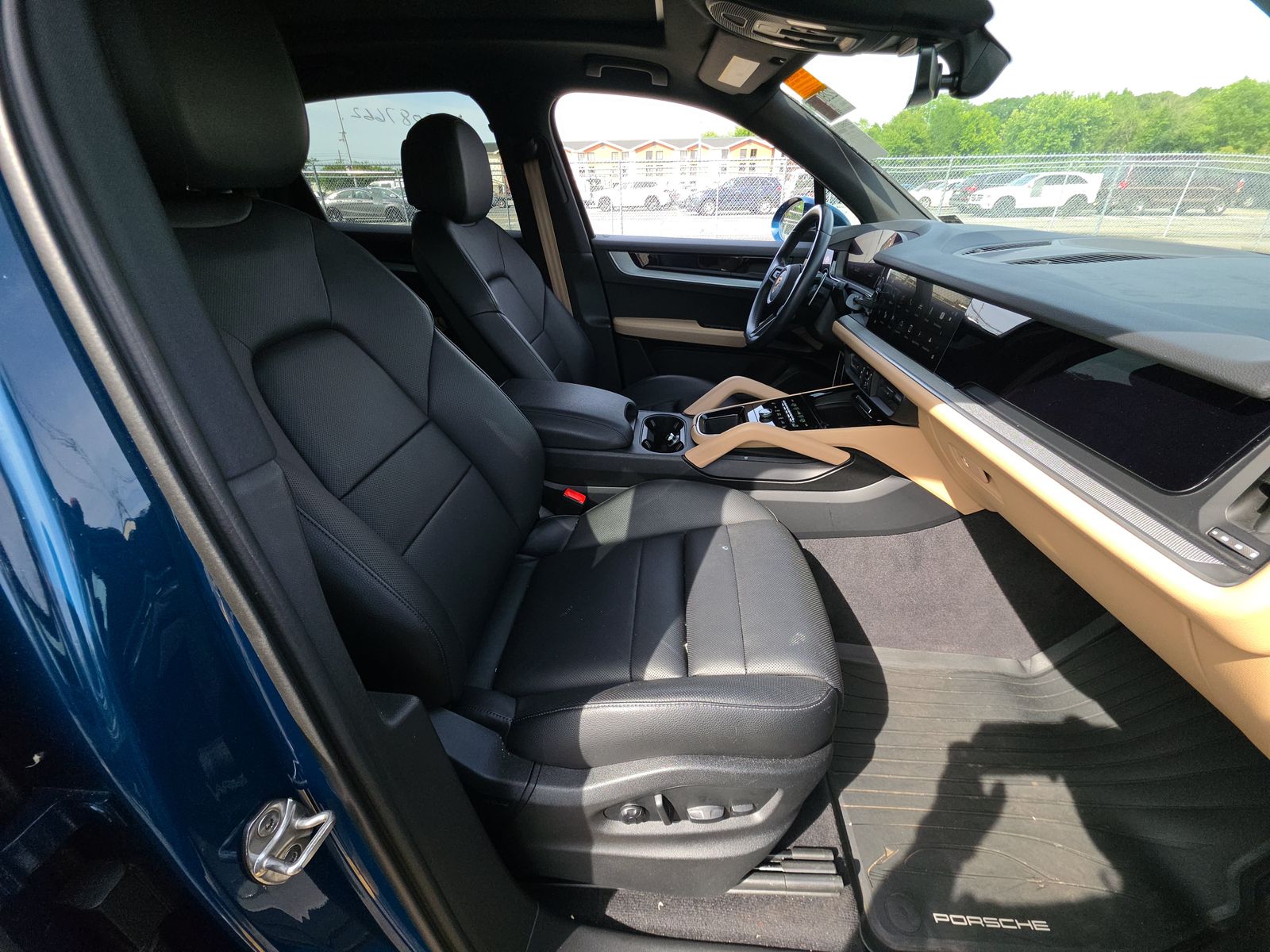 PORSCHE CAYENNE - 9