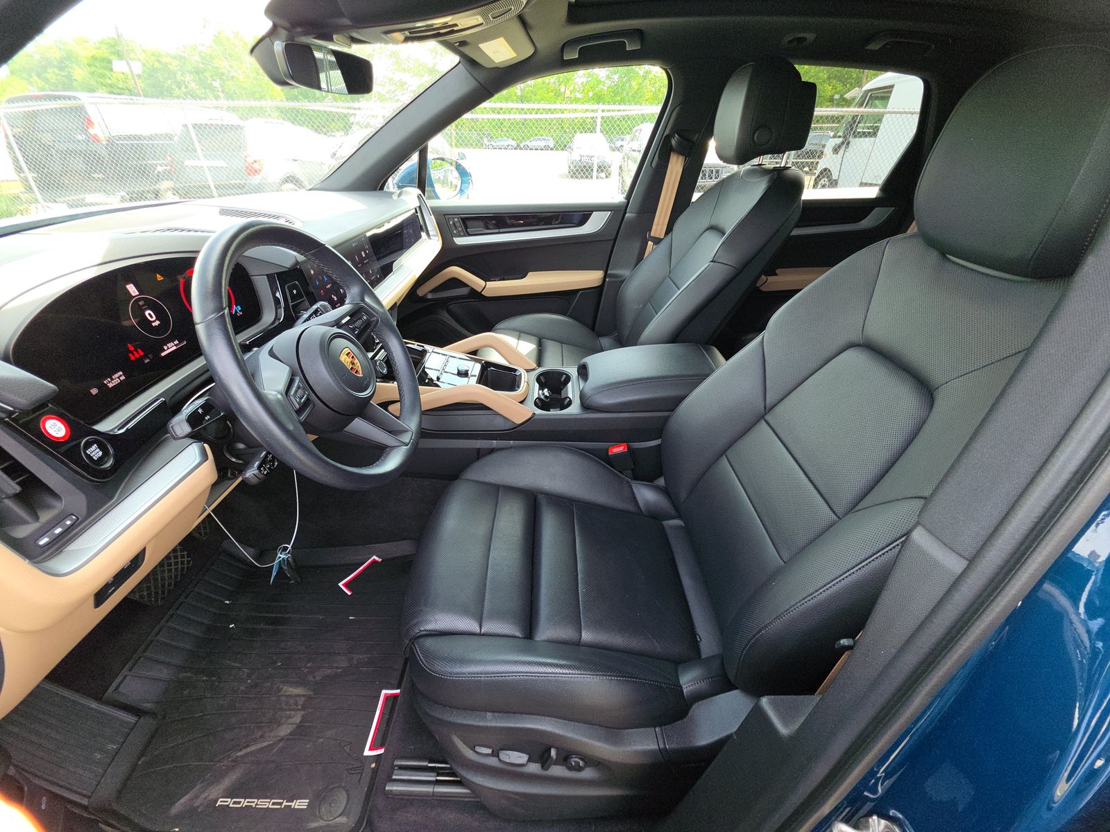 PORSCHE CAYENNE - 8