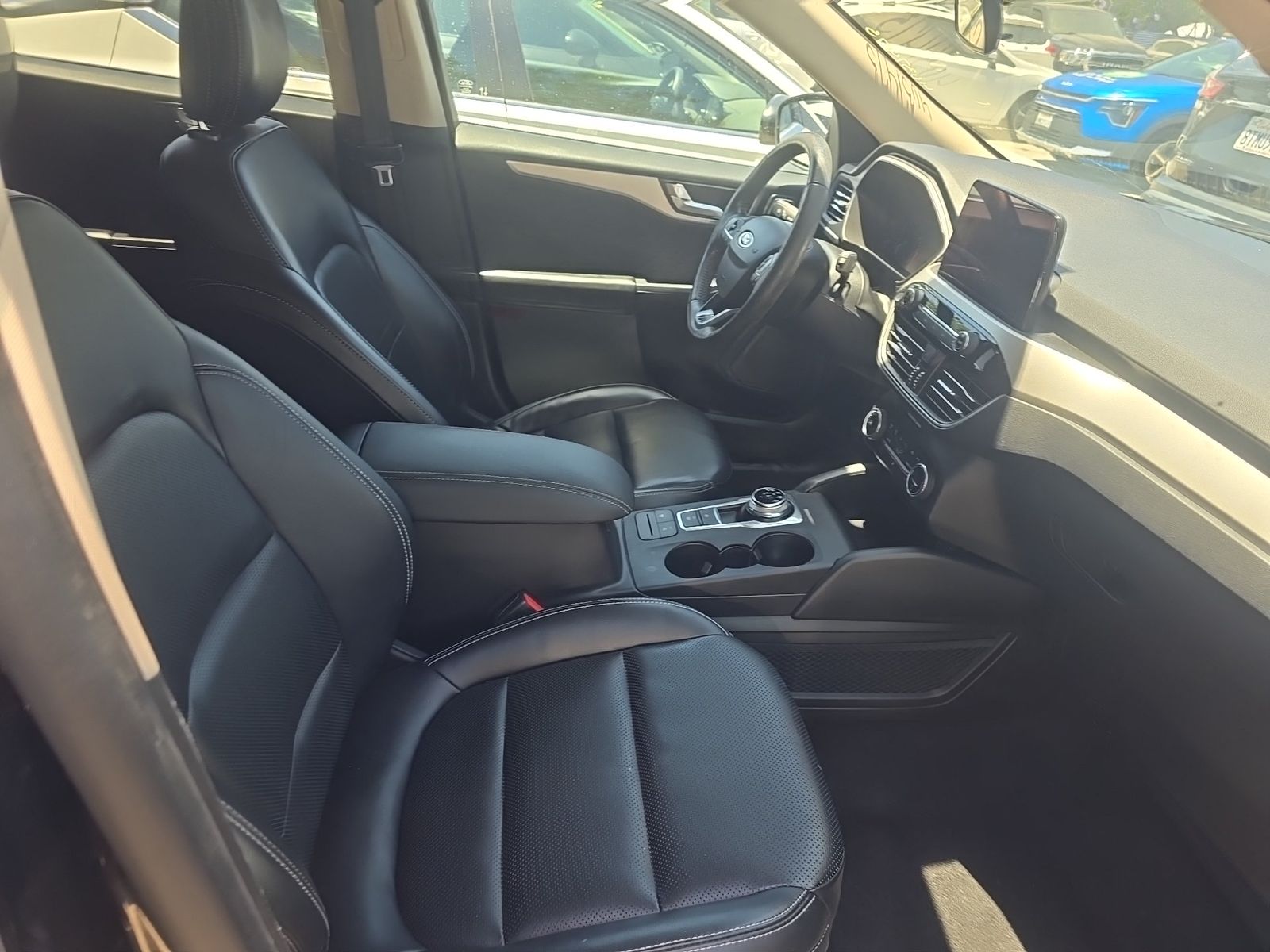 FORD ESCAPE - 9