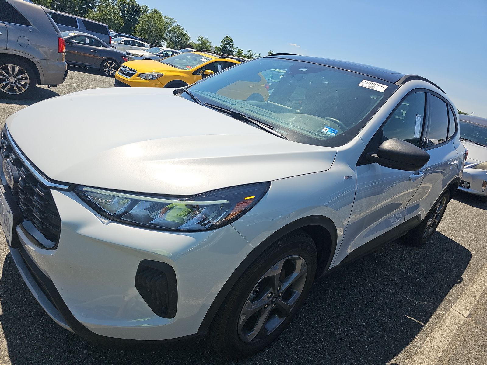 FORD ESCAPE - 1