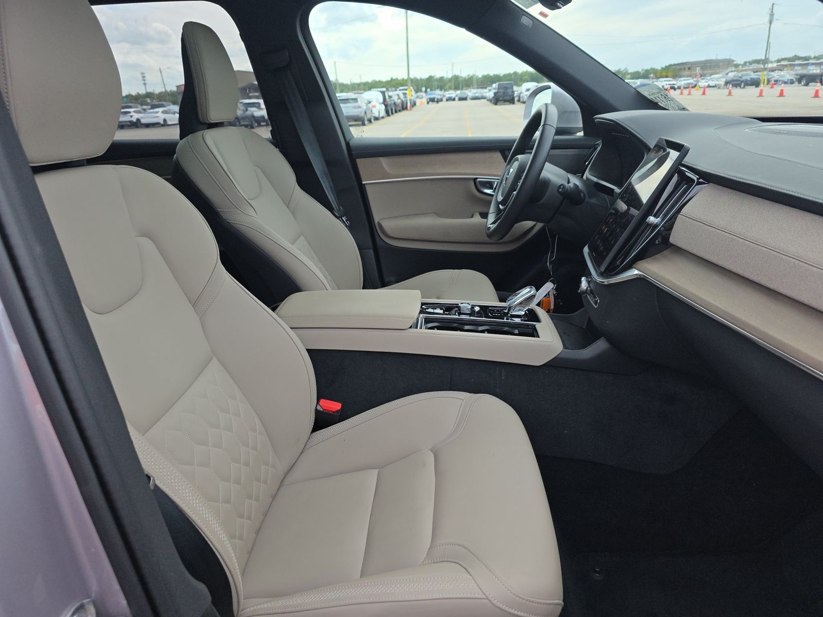 2026 Volvo XC90 B6 Plus FWD