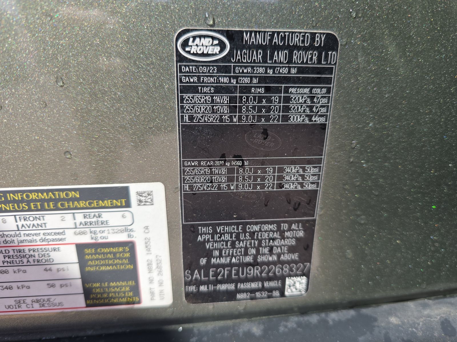 2024 Land Rover Defender 130 X-Dynamic SE AWD