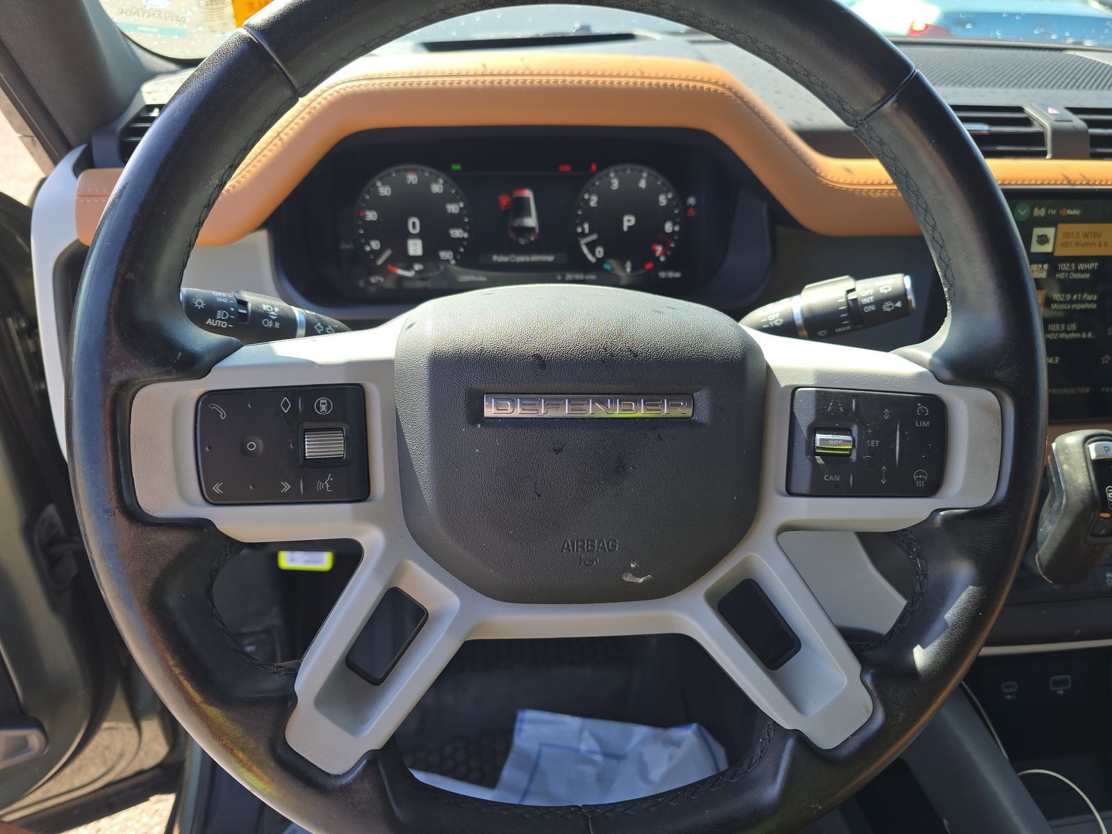 2024 Land Rover Defender 130 X-Dynamic SE AWD