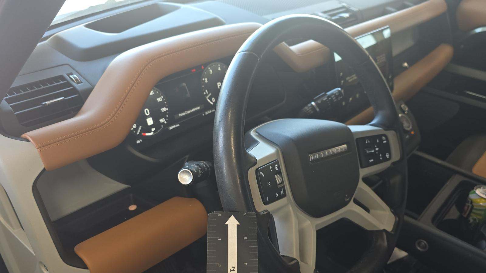2024 Land Rover Defender 130 X-Dynamic SE AWD