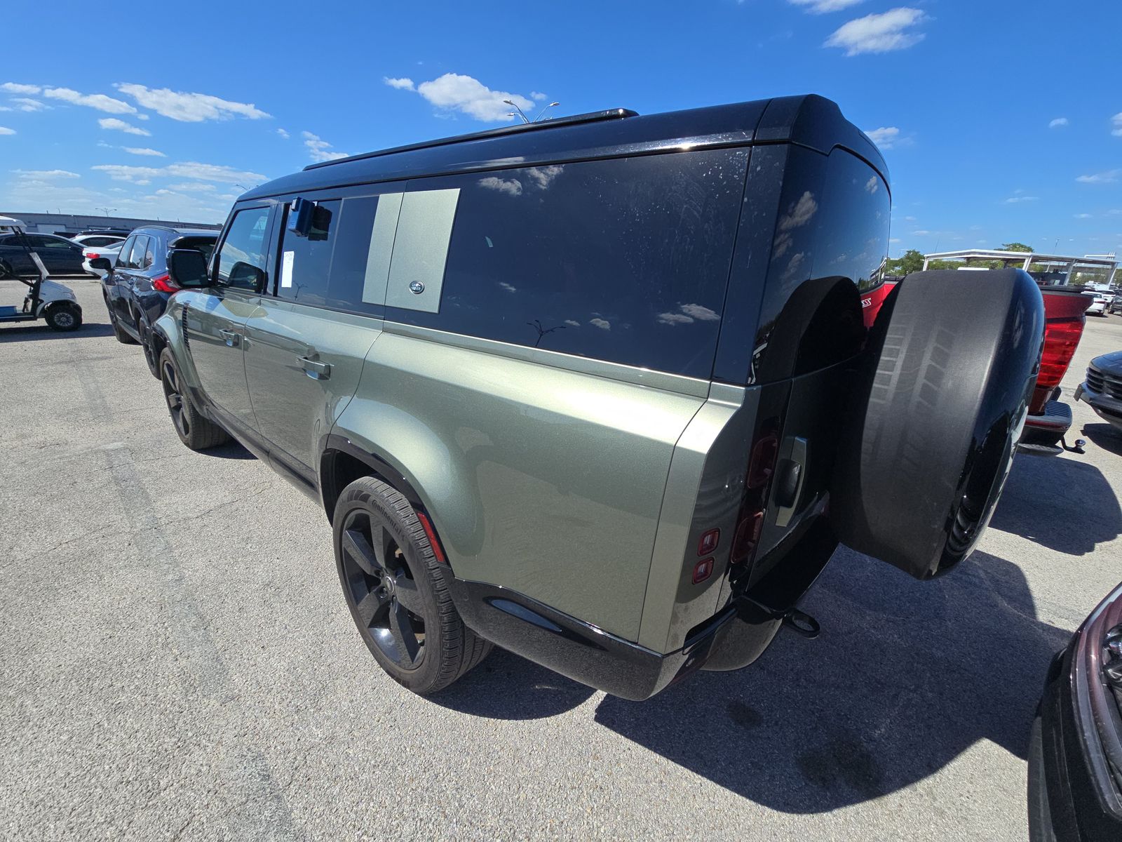 2024 Land Rover Defender 130 X-Dynamic SE AWD