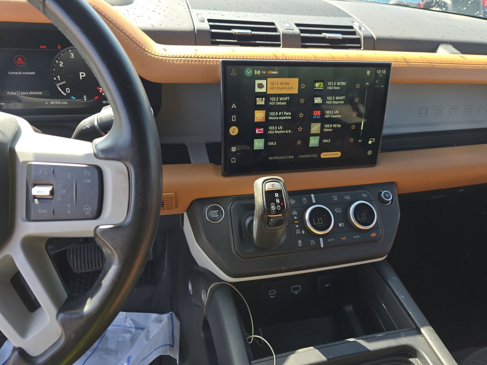 2024 Land Rover Defender 130 X-Dynamic SE AWD
