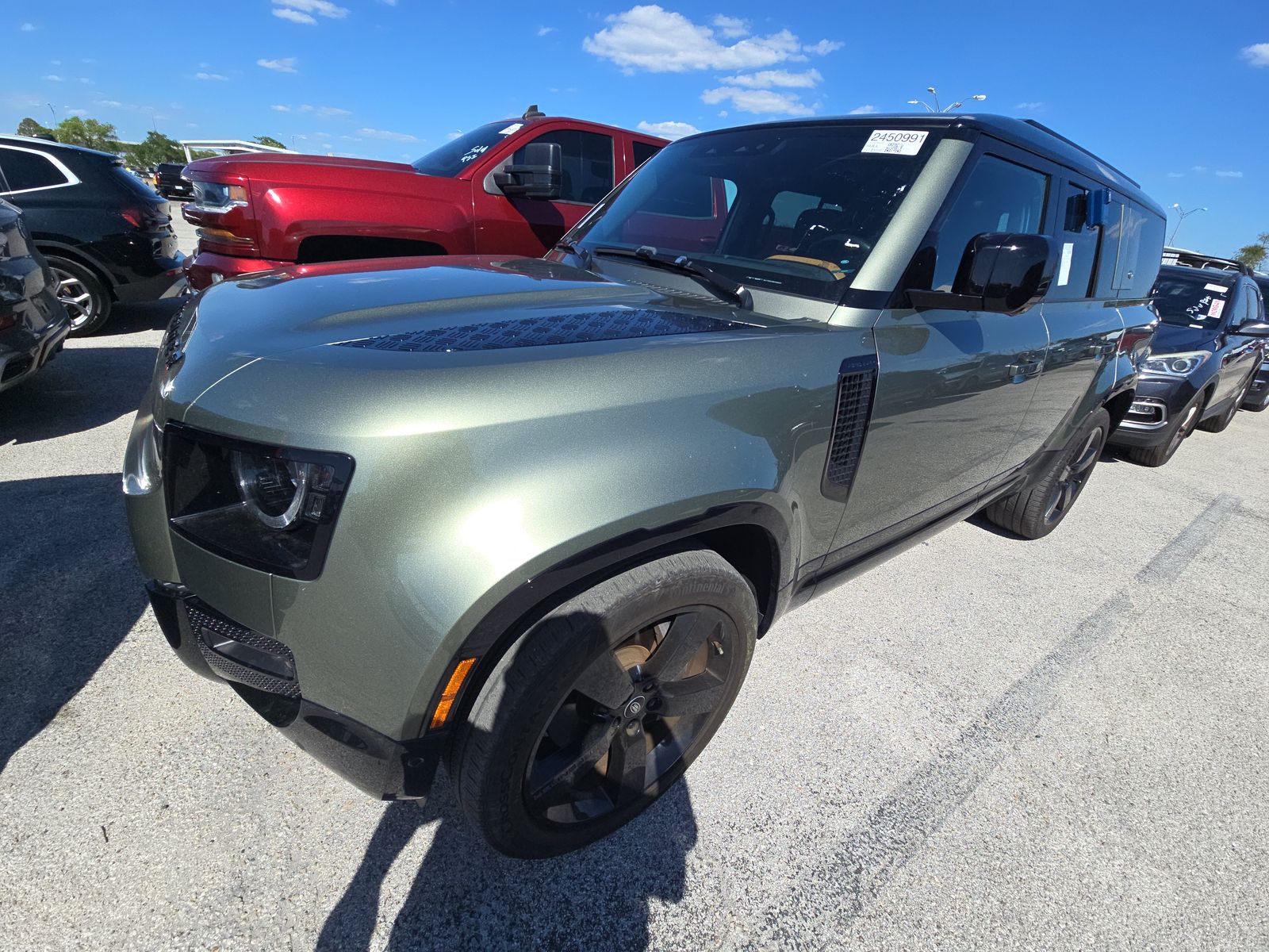 2024 Land Rover Defender 130 X-Dynamic SE AWD