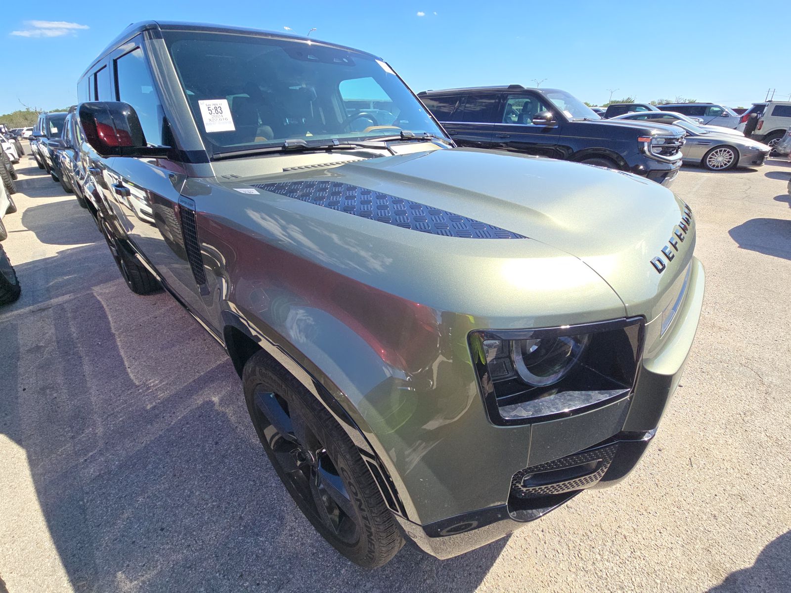 2024 Land Rover Defender 130 X-Dynamic SE AWD