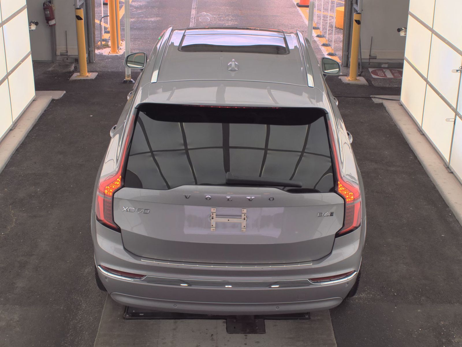 2026 Volvo XC90 B6 Plus FWD