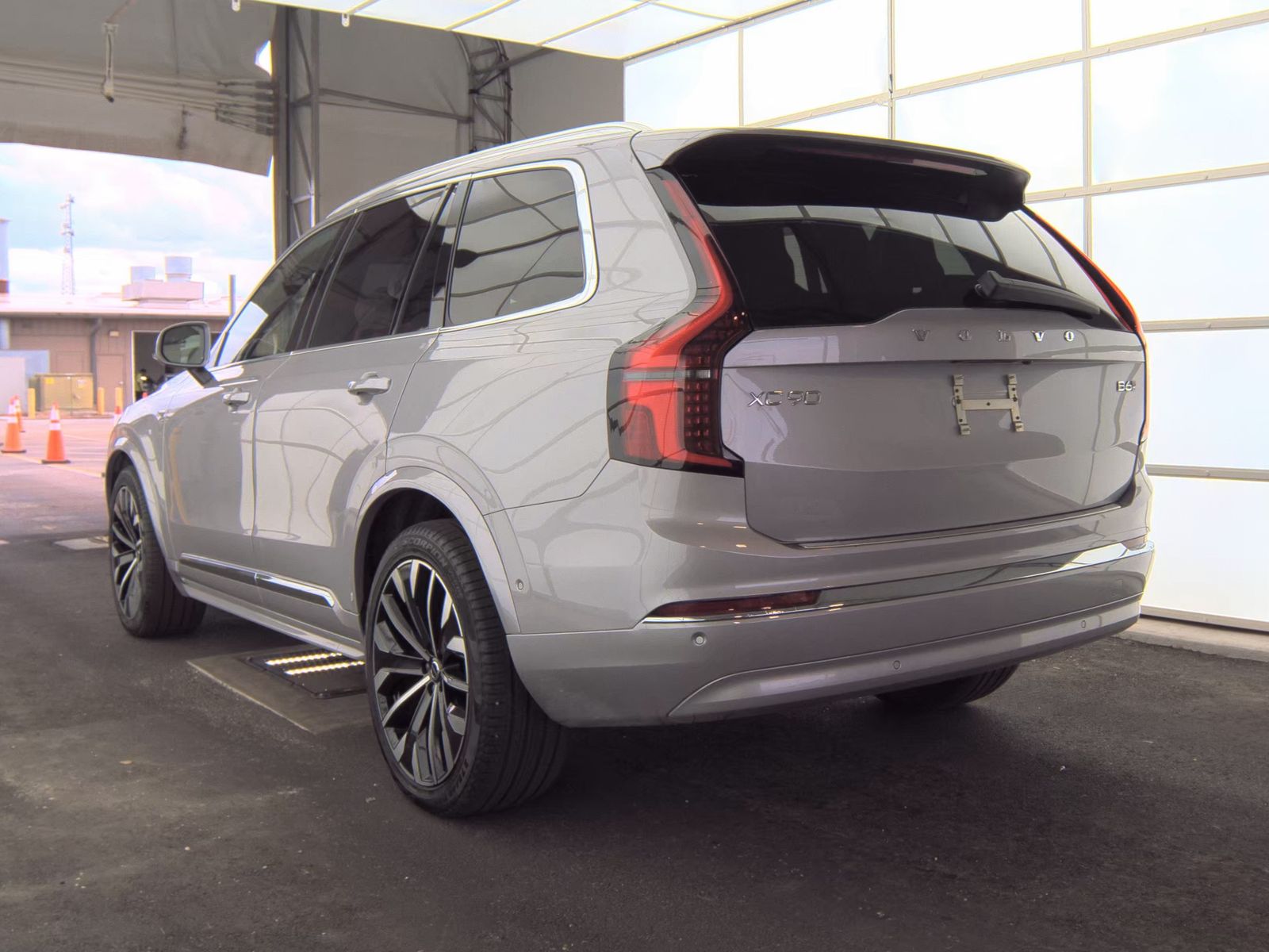 2026 Volvo XC90 B6 Plus FWD