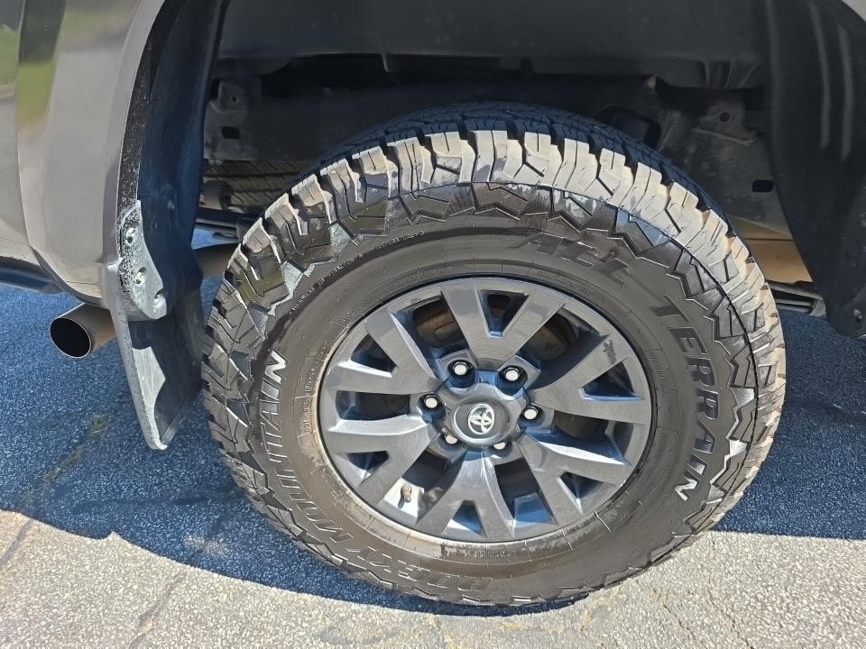 2023 Toyota Tacoma SR5 RWD