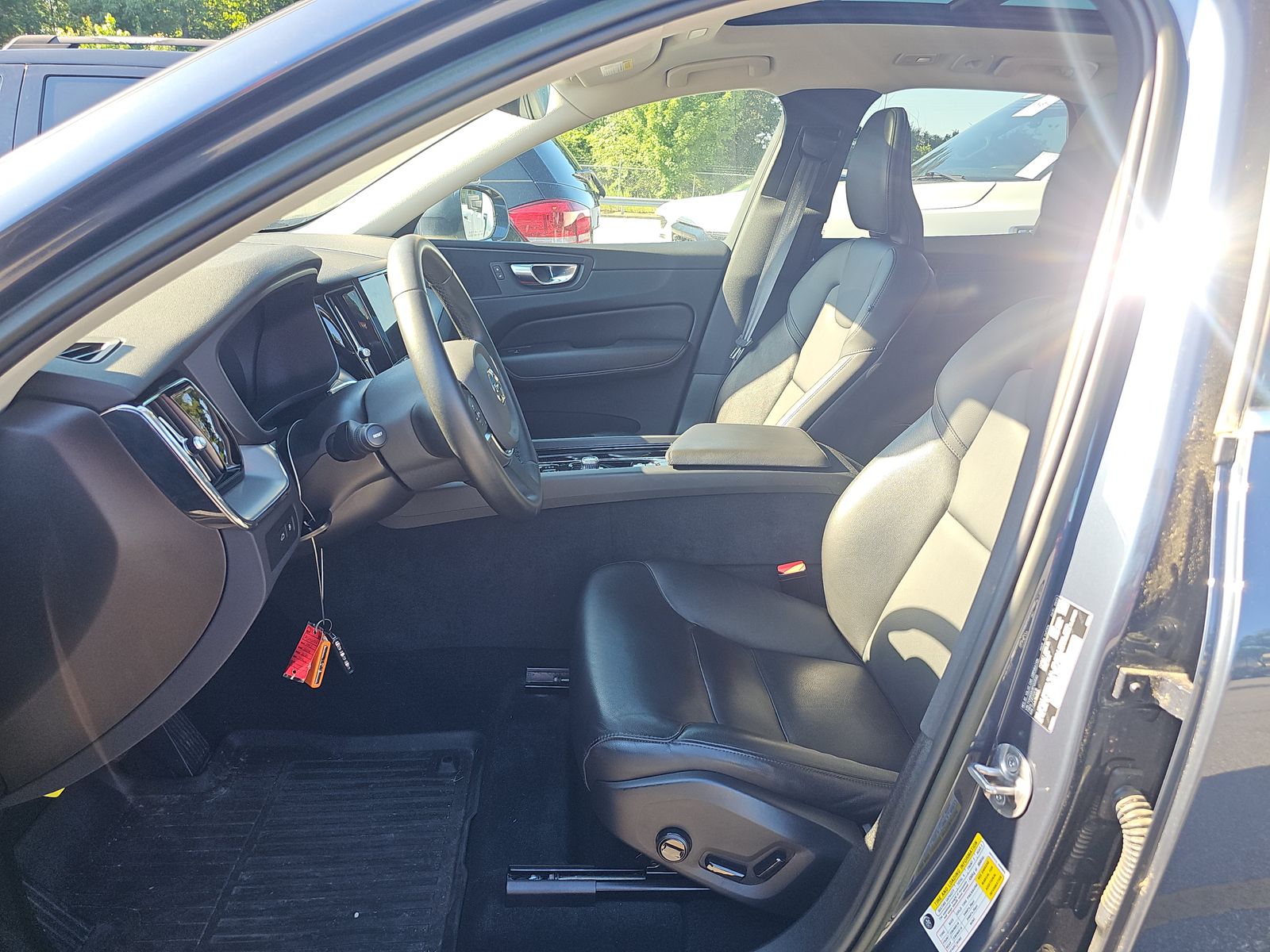 2023 Volvo XC60 Recharge T8 Core AWD