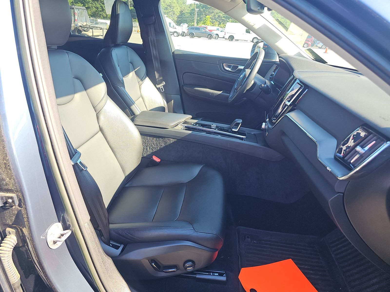 2023 Volvo XC60 Recharge T8 Core AWD